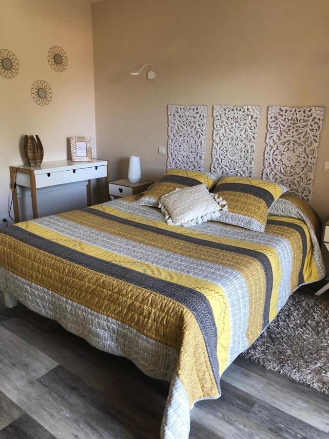 Lagalerne Bed & Breakfast Neuville-de-Poitou Bagian luar foto