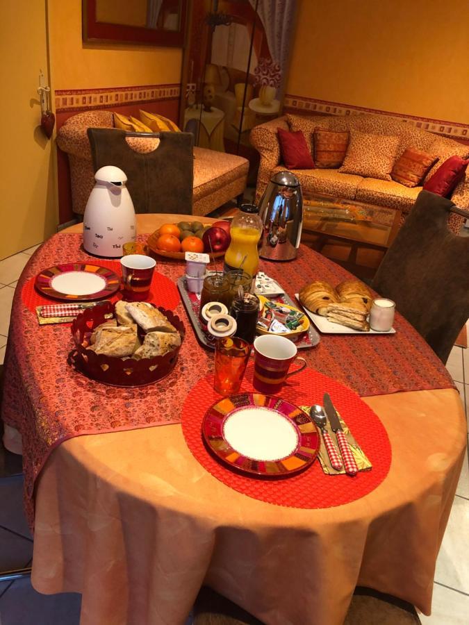 Lagalerne Bed & Breakfast Neuville-de-Poitou Bagian luar foto