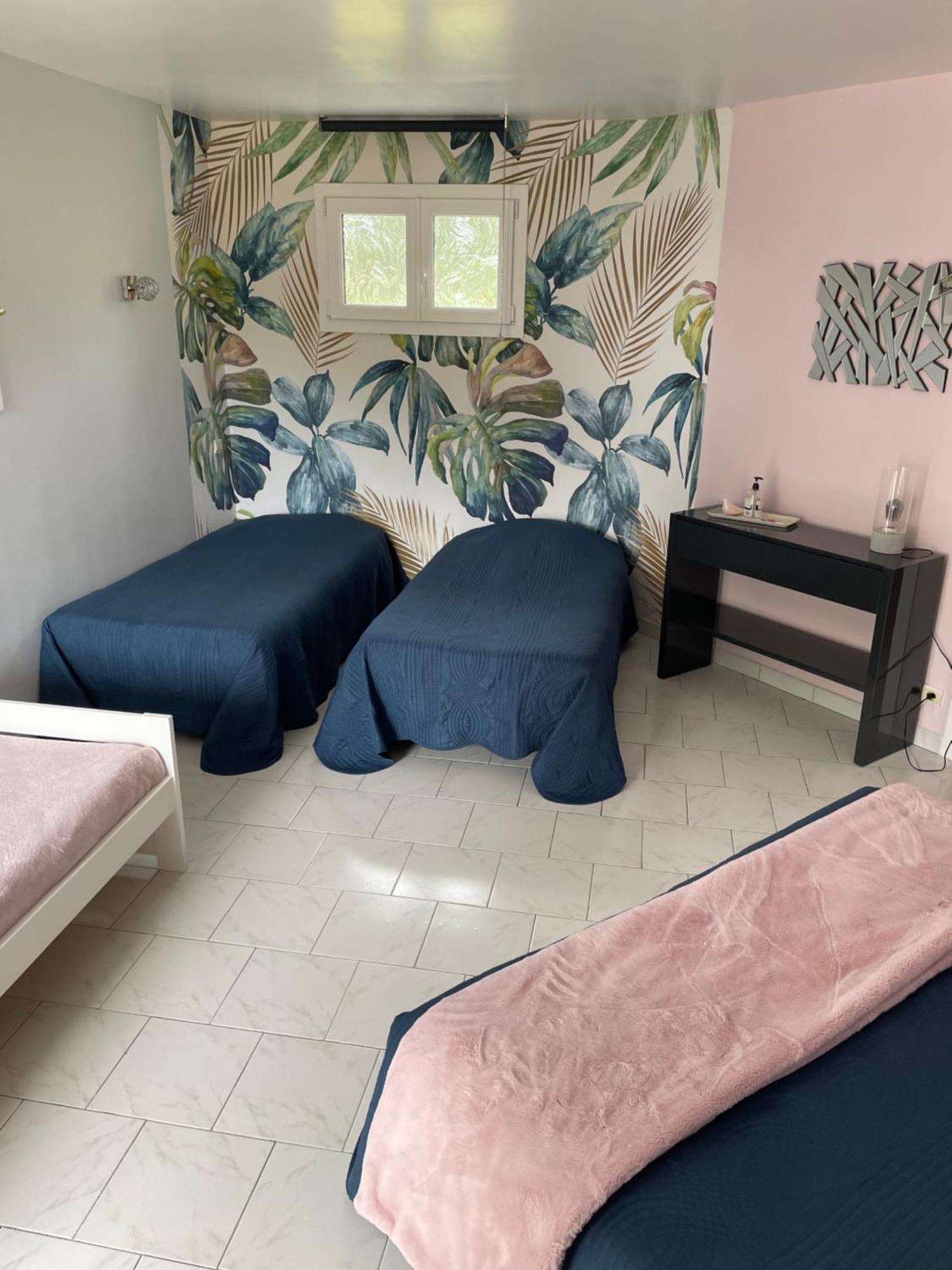 Lagalerne Bed & Breakfast Neuville-de-Poitou Bagian luar foto